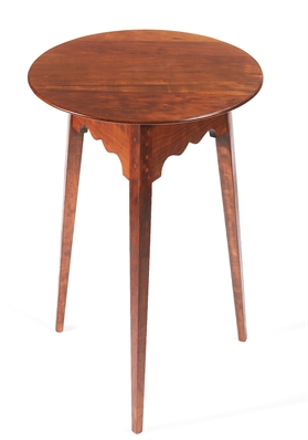 Round Table w/Hepplewhite Legs